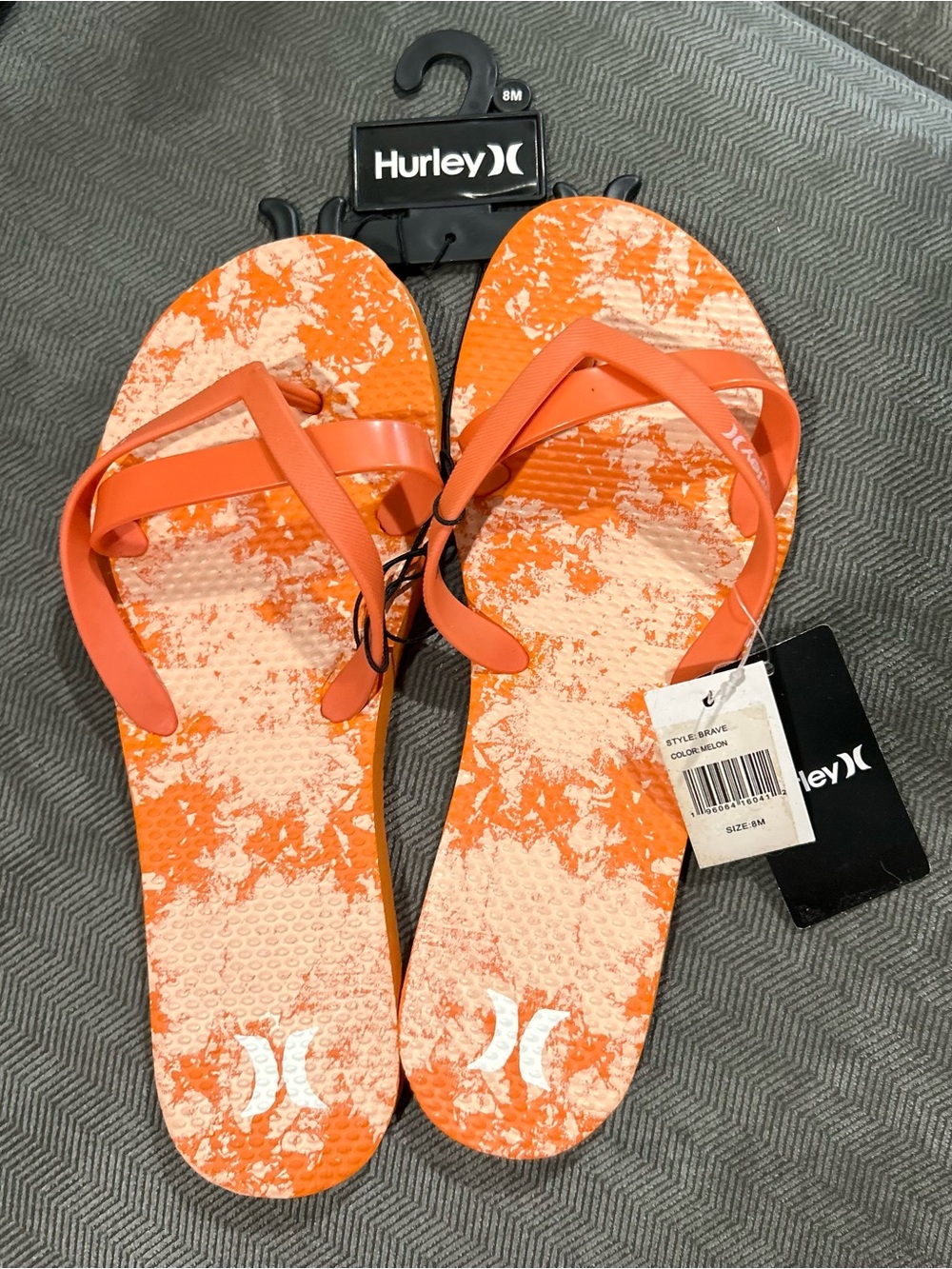 Hurley Women’s Orange Melon and Cream Tie-Dye Flip Flop Sandals NWT